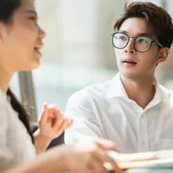 Chậm trả nợ có phải đóng phí phạt không?