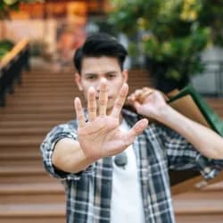 Cẩn thận bẫy tín dụng đen khi vay tiền dịp lễ 30/4 và 1/5