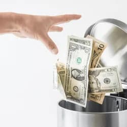 Chi tiêu hay cắt giảm trong năm 2022? 4 câu hỏi giúp bạn tránh chi phí không cần thiết