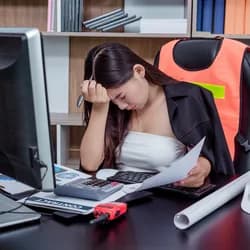 Tại sao điểm tín dụng của bạn lại thấp?