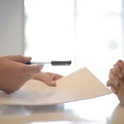 Cách xử lý khi bị "khủng bố" đòi nợ dù không vay