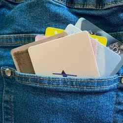 Vay tiền online: “Sập bẫy” tín dụng, vừa mất tiền, vừa “bay” danh bạ